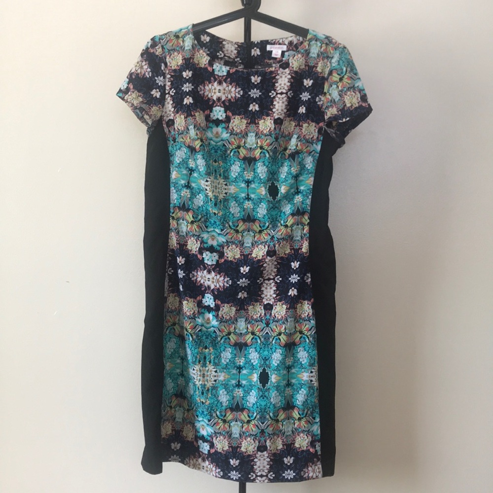 Color Block dress - Picture 2 of 3
